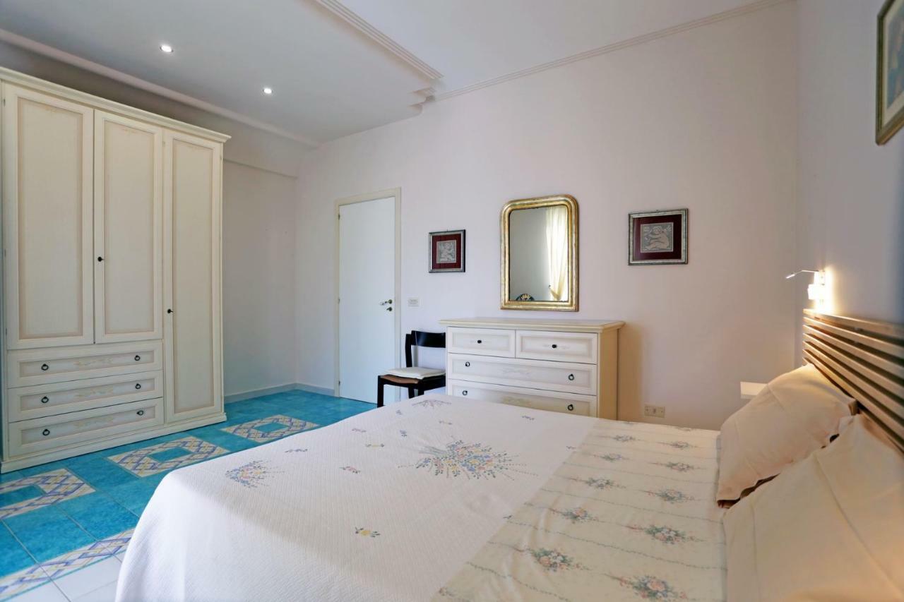 Eremo Delle Grazie Apartment Испика Екстериор снимка